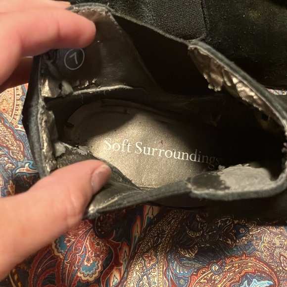 Leather ankle boot - Picture 2 of 2